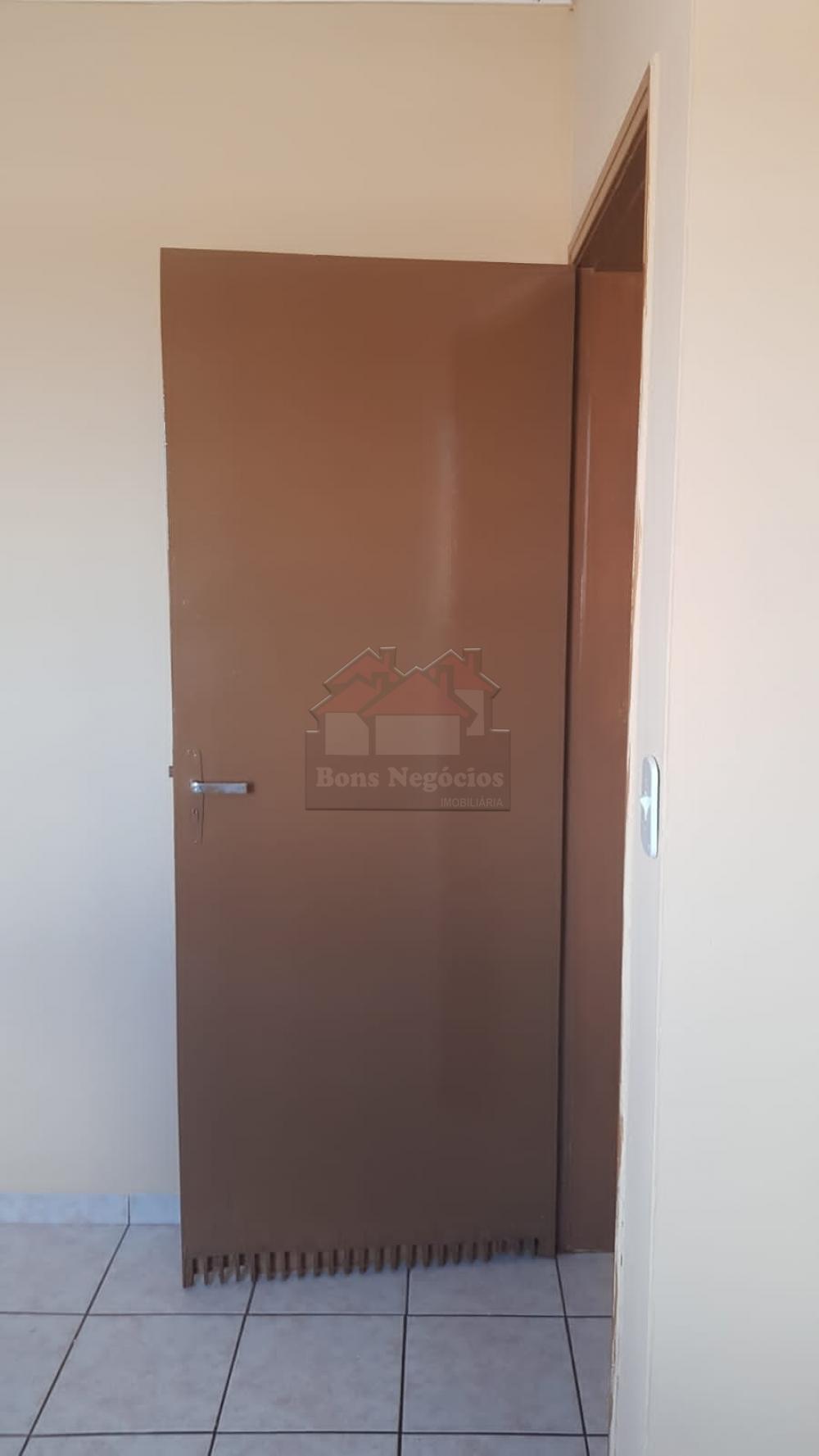 Alugar Apartamento / Padrão sem Condomínio em Ribeirão Preto R$ 450,00 - Foto 14