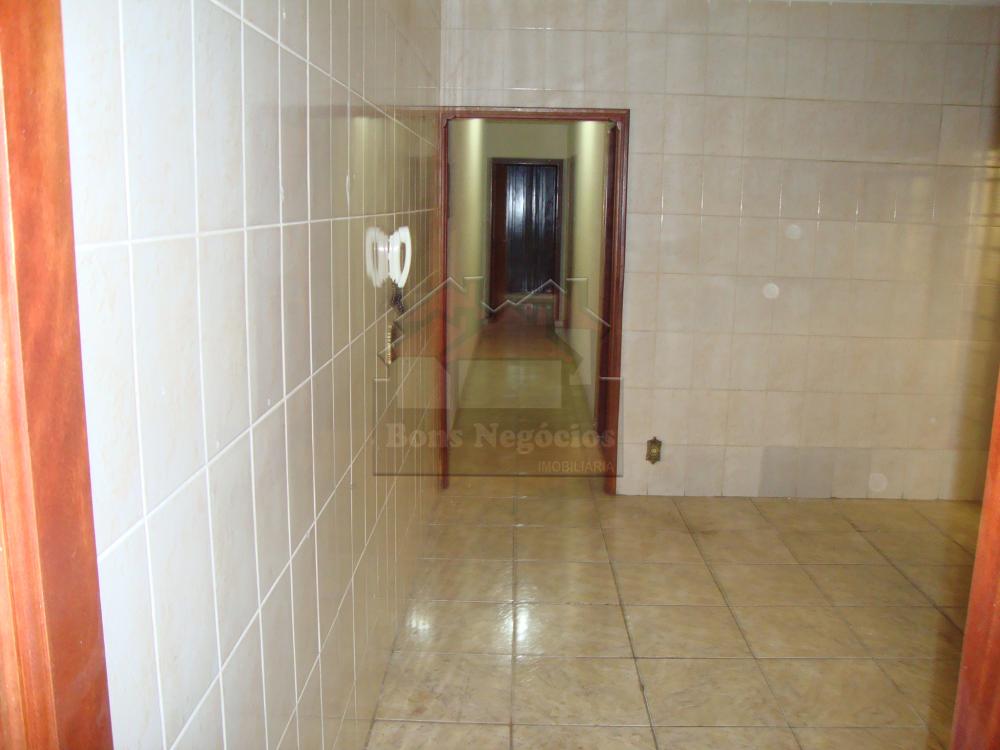 Alugar Casa / Padrão em Ribeirão Preto R$ 1.000,00 - Foto 3