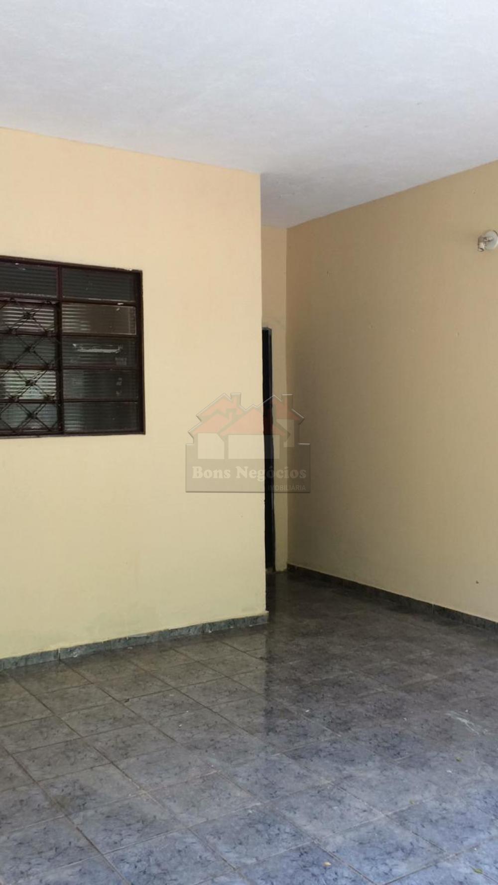 Alugar Casa / Padrão em Ribeirão Preto R$ 1.100,00 - Foto 2