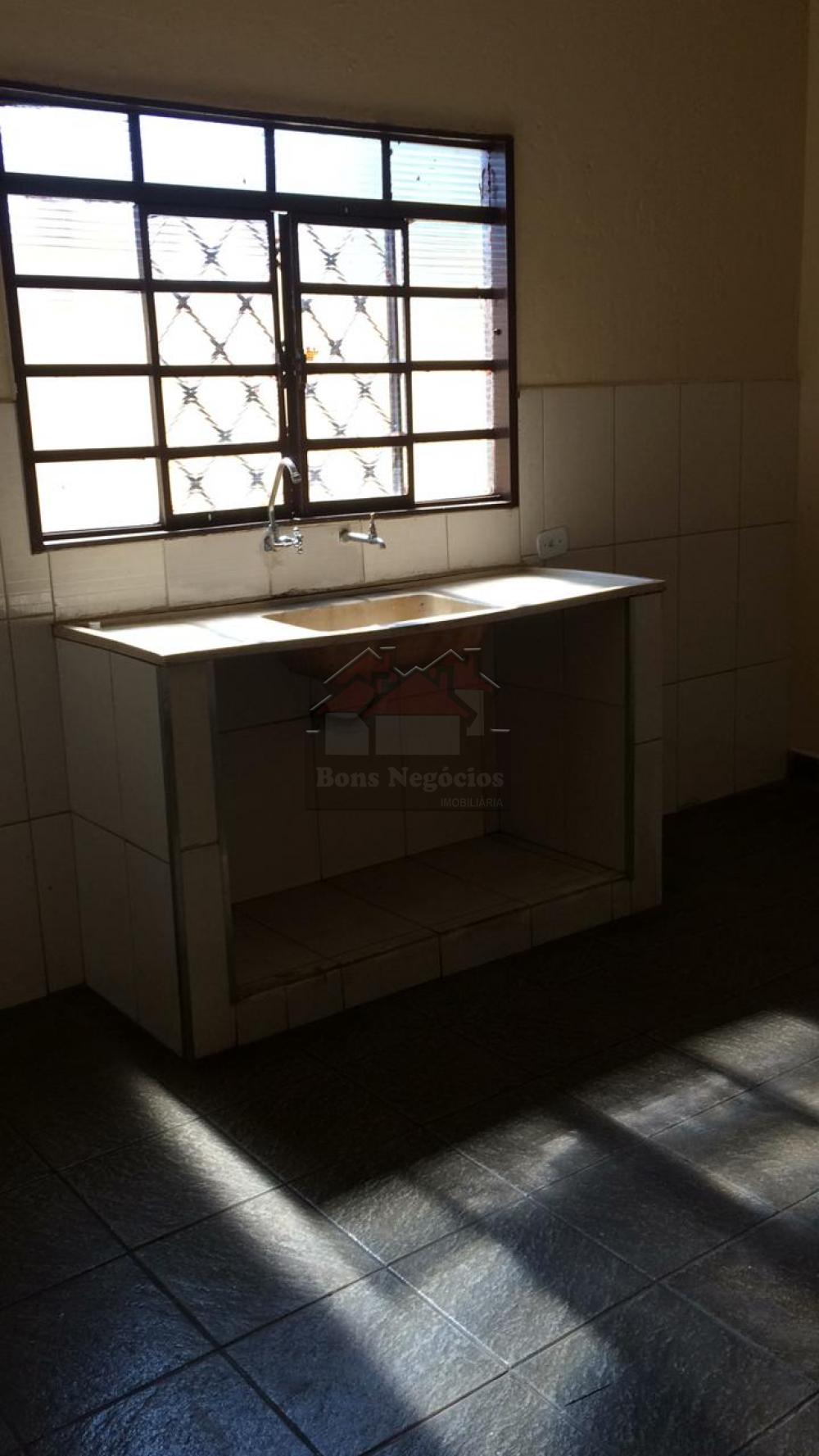 Alugar Casa / Padrão em Ribeirão Preto R$ 1.100,00 - Foto 7