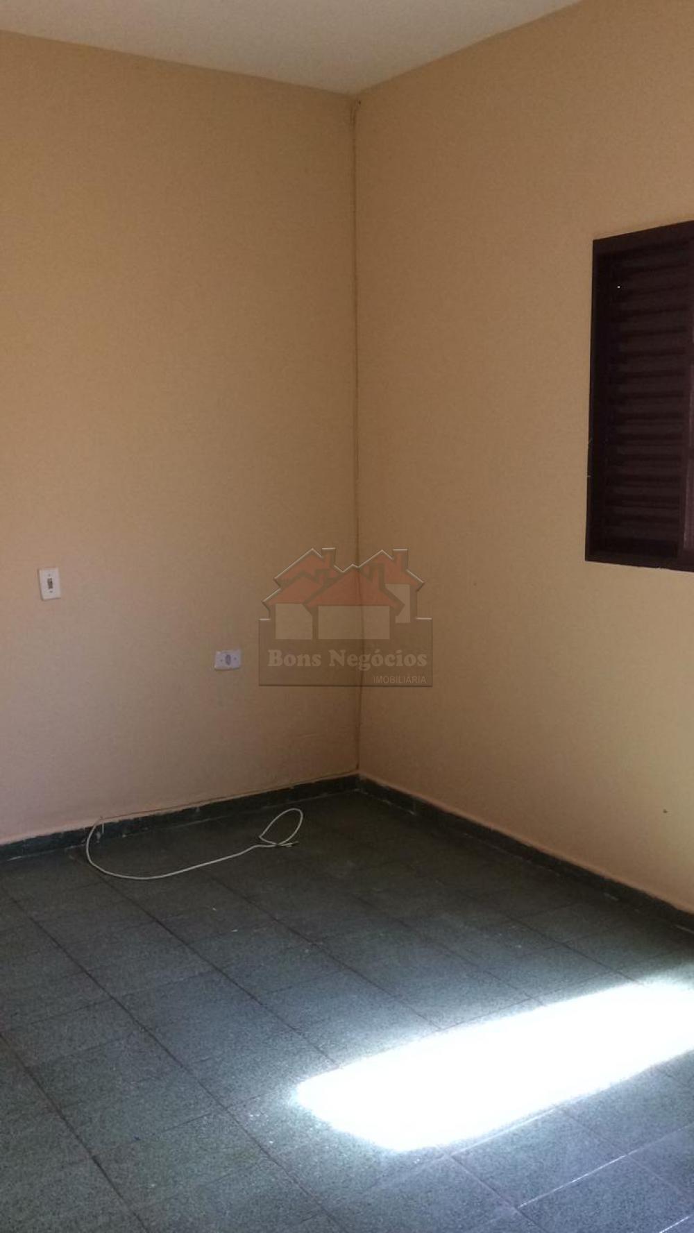 Alugar Casa / Padrão em Ribeirão Preto R$ 1.100,00 - Foto 11