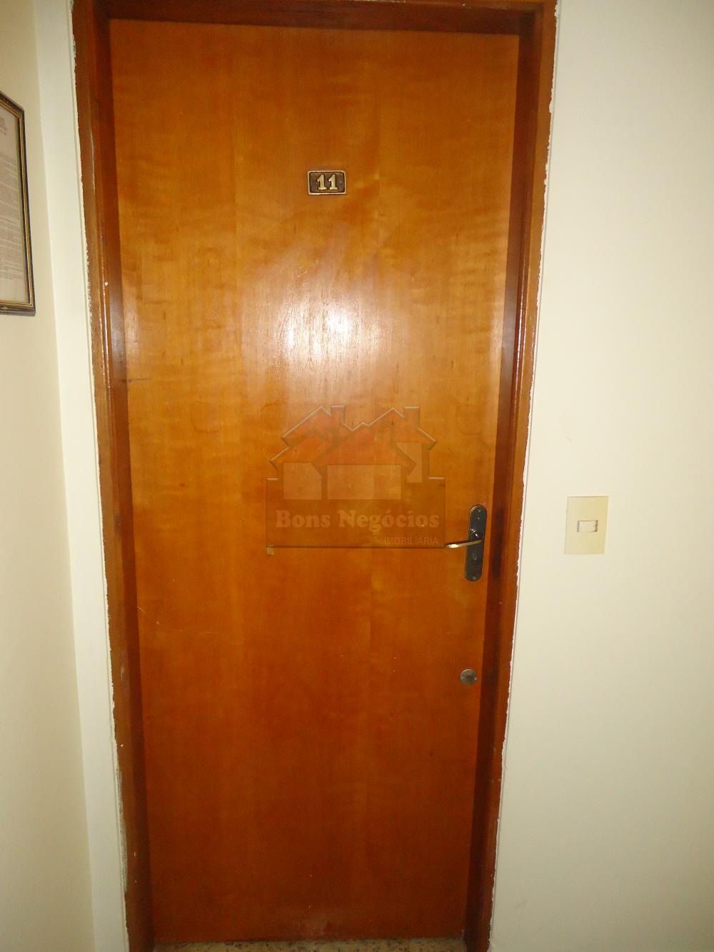 Alugar Apartamento / Padrão em Ribeirão Preto R$ 850,00 - Foto 1