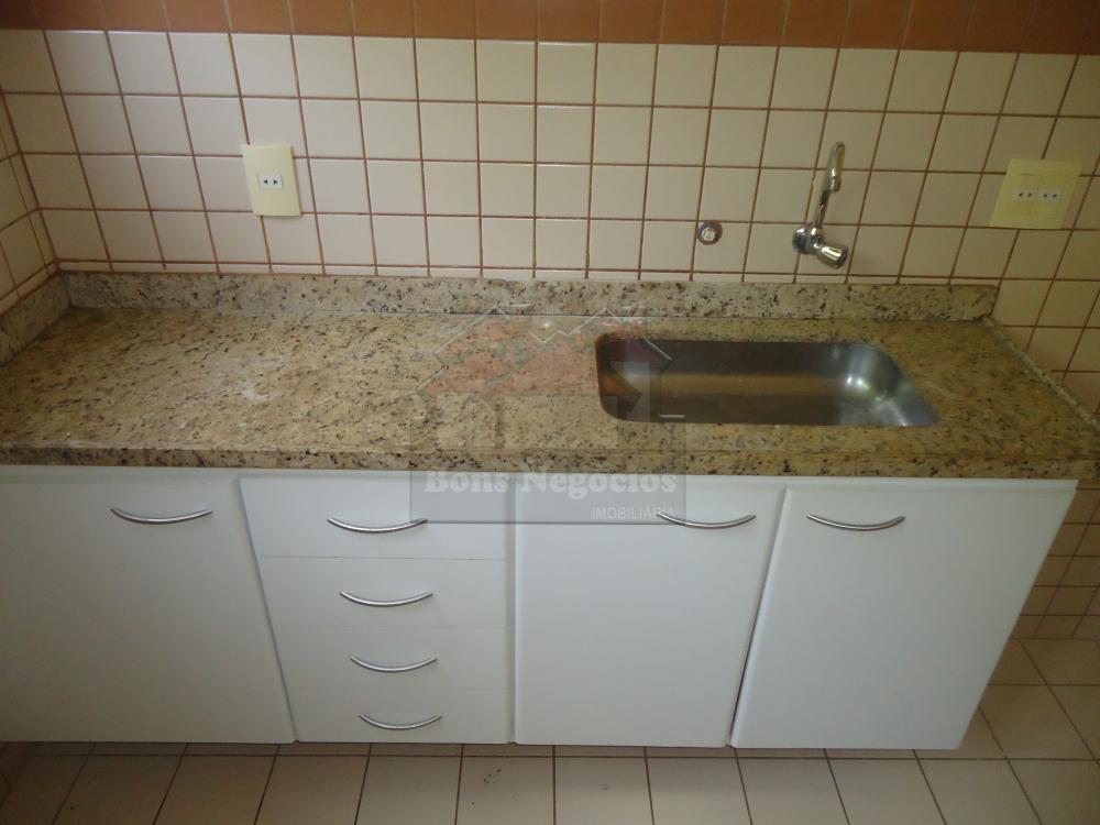 Alugar Apartamento / Padrão em Ribeirão Preto R$ 850,00 - Foto 6