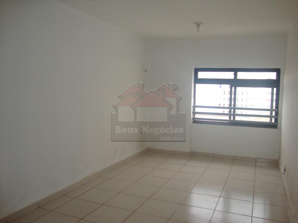 Alugar Comercial / Sala em Ribeirão Preto R$ 1.200,00 - Foto 4