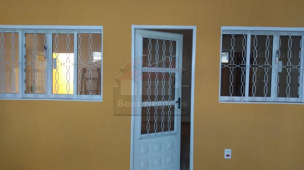 Alugar Casa / Padrão em Ribeirão Preto R$ 1.100,00 - Foto 5