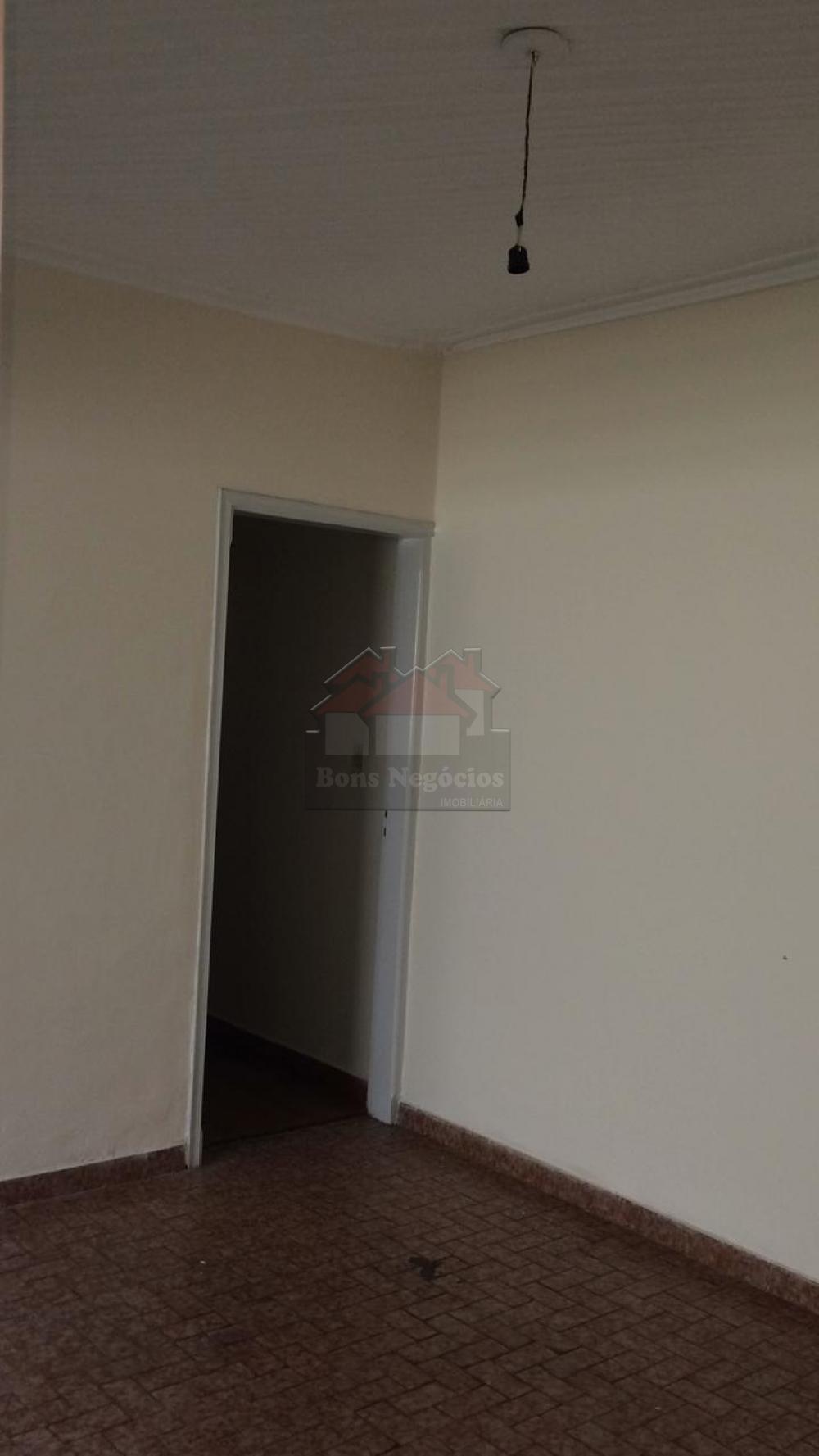 Alugar Casa / Padrão em Ribeirão Preto R$ 1.300,00 - Foto 12