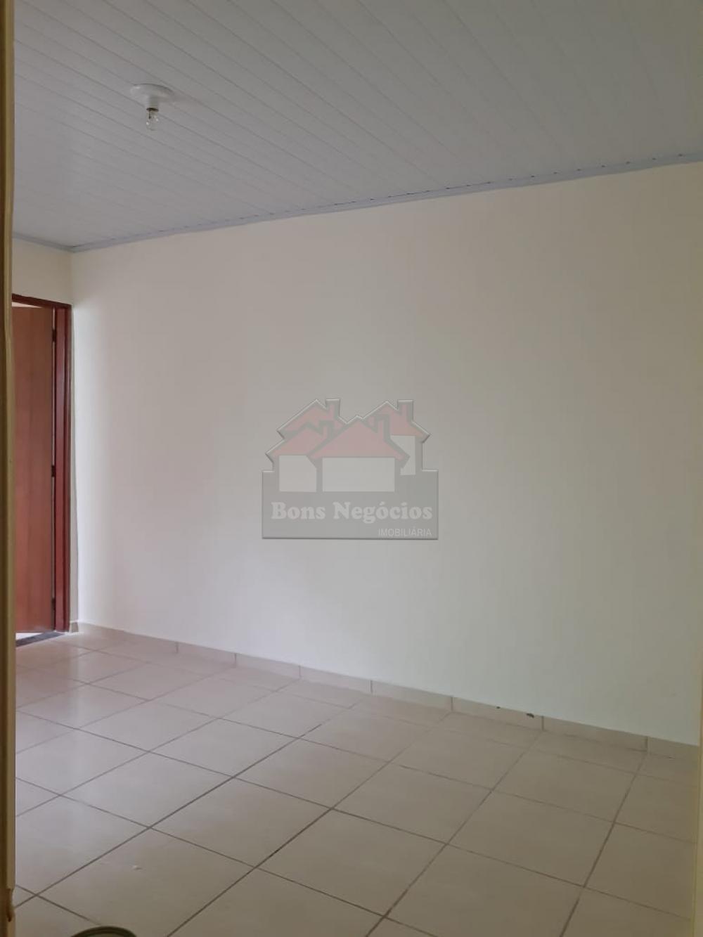 Alugar Casa / Padrão em Ribeirão Preto R$ 550,00 - Foto 5