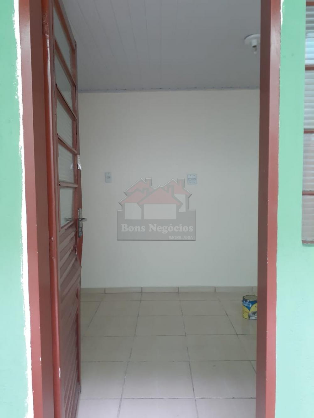 Alugar Casa / Padrão em Ribeirão Preto R$ 550,00 - Foto 8