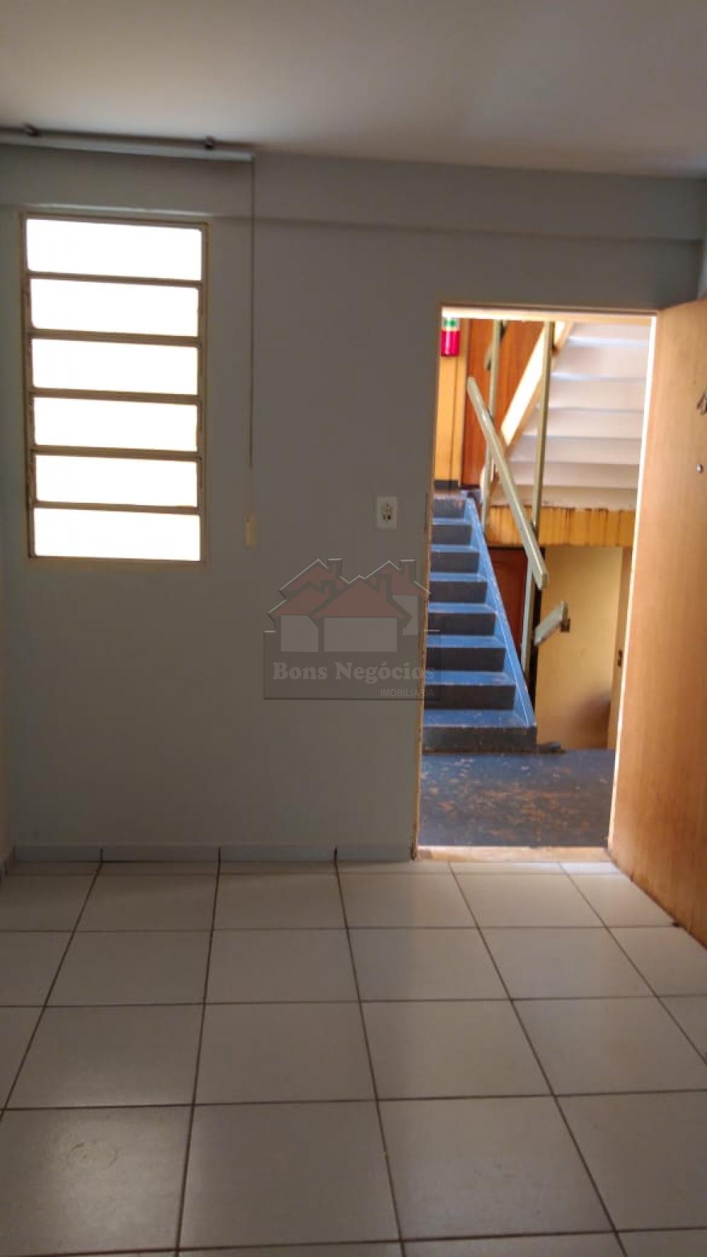 Alugar Apartamento / Padrão sem Condomínio em Ribeirão Preto R$ 750,00 - Foto 2