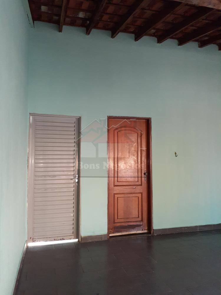 Alugar Casa / Padrão em Ribeirão Preto R$ 1.200,00 - Foto 2
