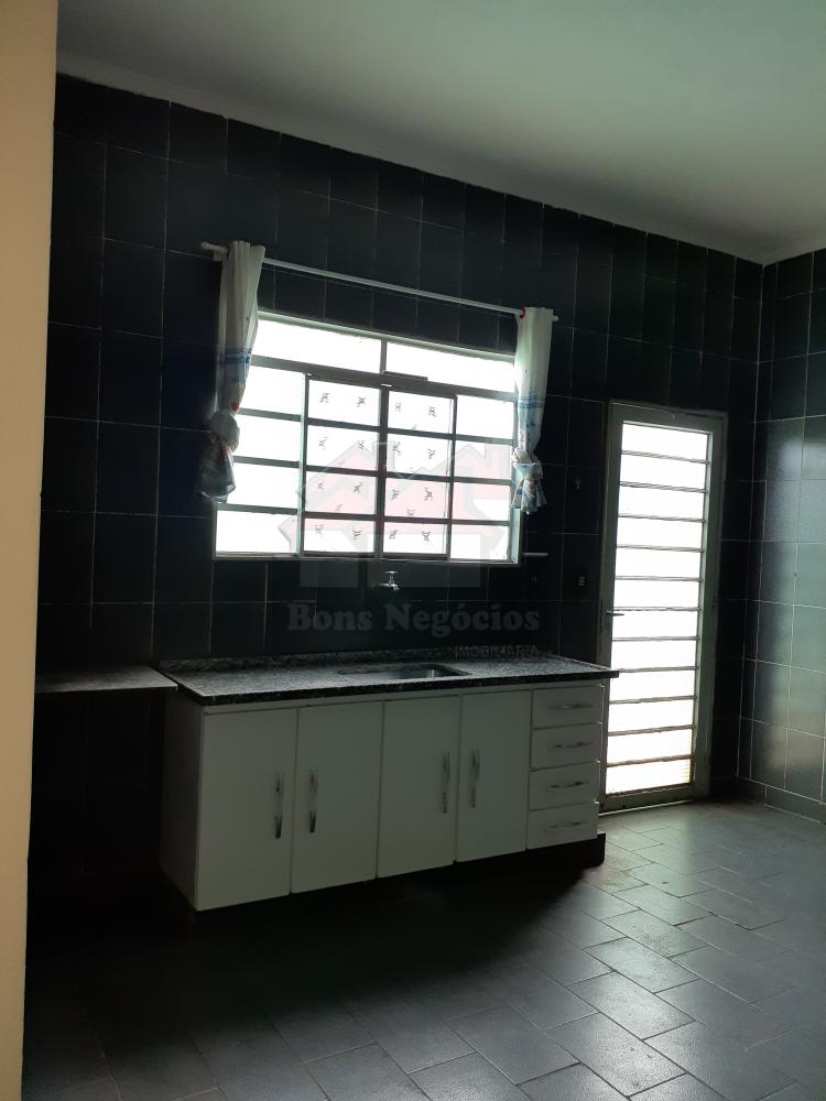 Alugar Casa / Padrão em Ribeirão Preto R$ 1.200,00 - Foto 9