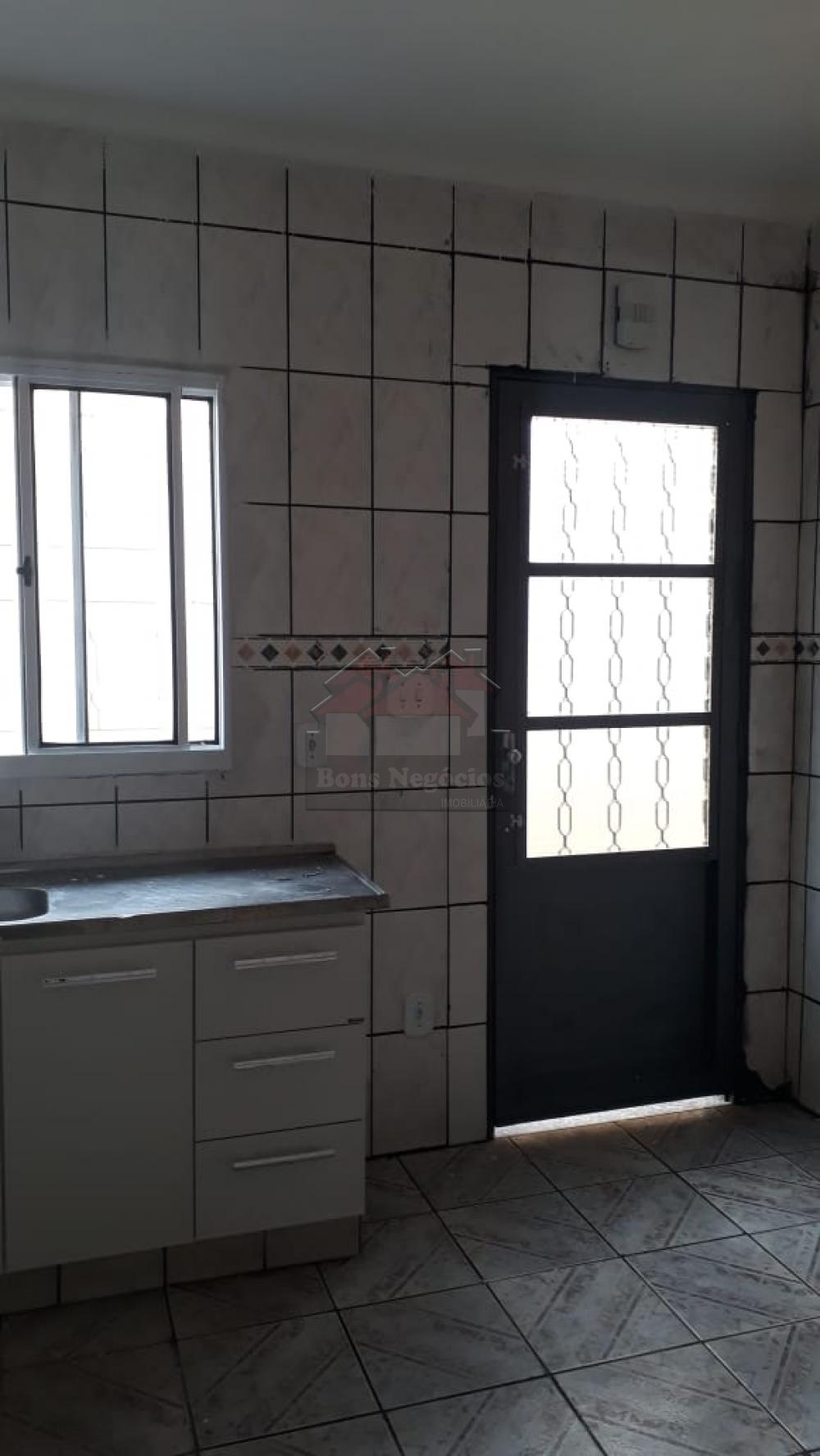 Alugar Casa / Padrão em Ribeirão Preto R$ 750,00 - Foto 11