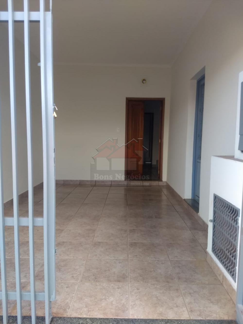 Alugar Casa / Padrão em Ribeirão Preto R$ 2.000,00 - Foto 2