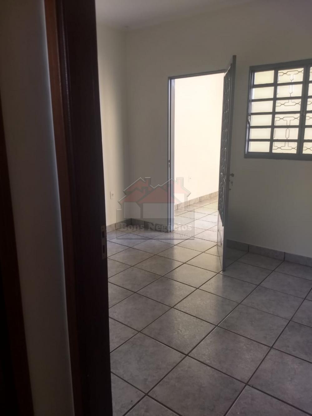 Alugar Casa / Padrão em Ribeirão Preto R$ 2.000,00 - Foto 11