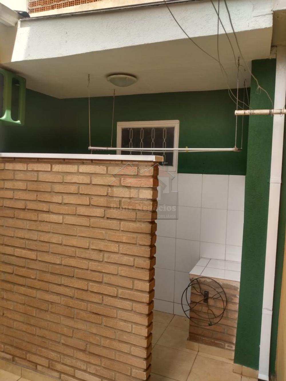 Alugar Casa / Padrão em Ribeirão Preto R$ 1.500,00 - Foto 5