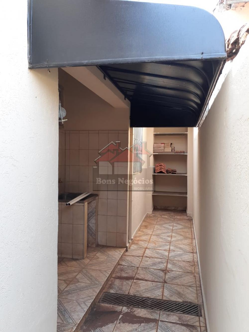 Alugar Casa / Padrão em Ribeirão Preto R$ 1.100,00 - Foto 10