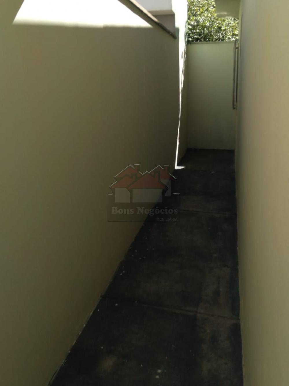 Alugar Casa / Padrão em Ribeirão Preto R$ 1.100,00 - Foto 6