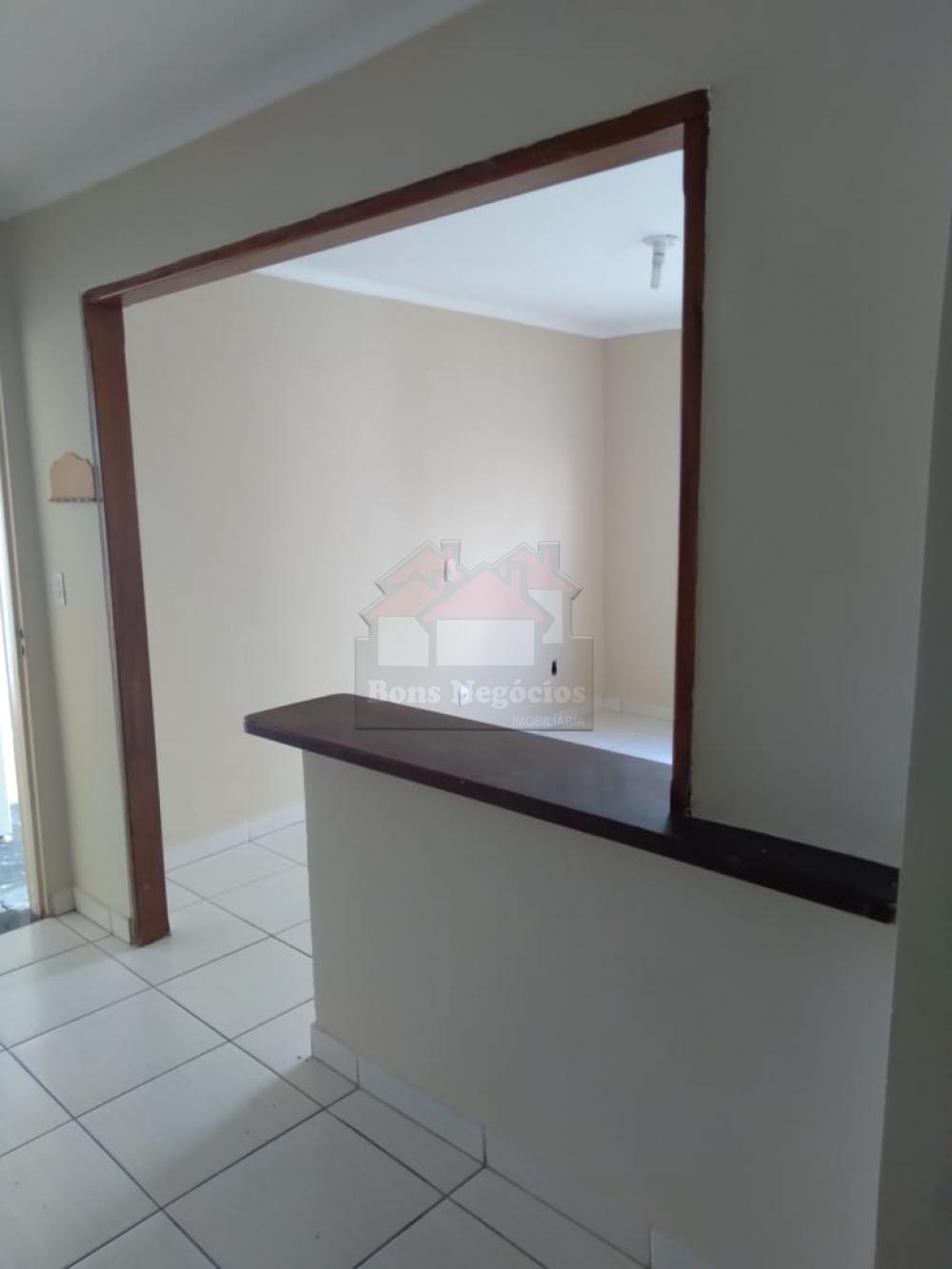 Alugar Casa / Padrão em Ribeirão Preto R$ 1.100,00 - Foto 11