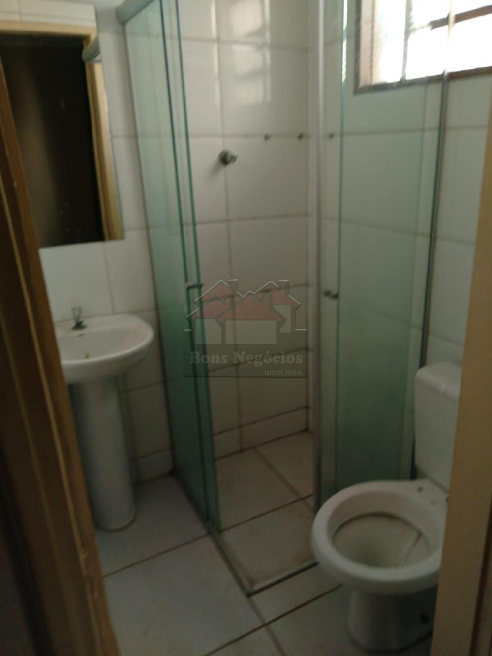 Alugar Casa / Padrão em Ribeirão Preto R$ 1.100,00 - Foto 13
