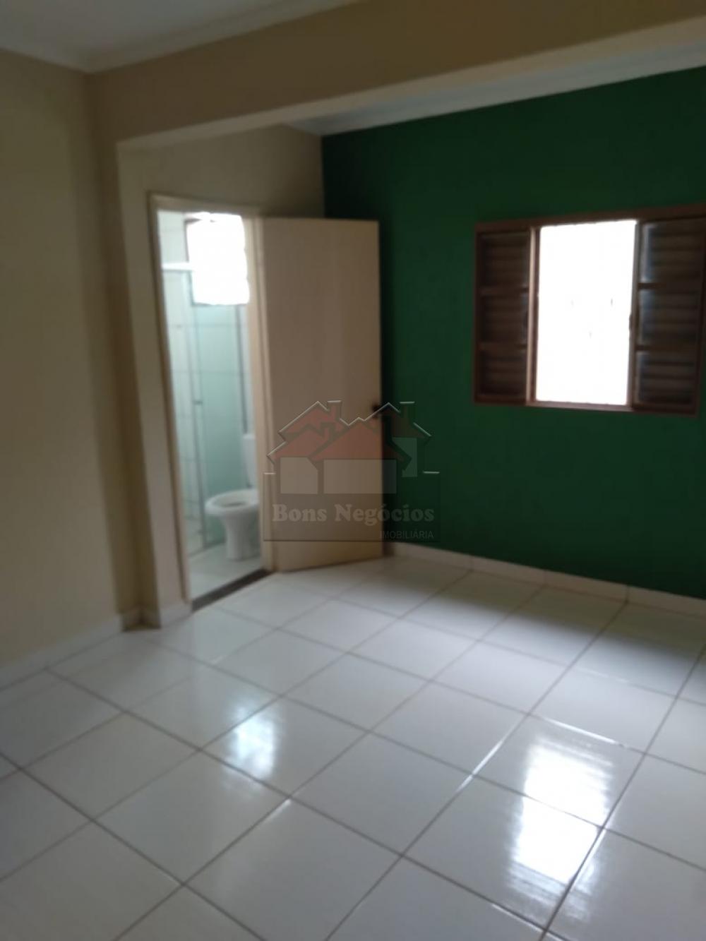 Alugar Casa / Padrão em Ribeirão Preto R$ 1.100,00 - Foto 16