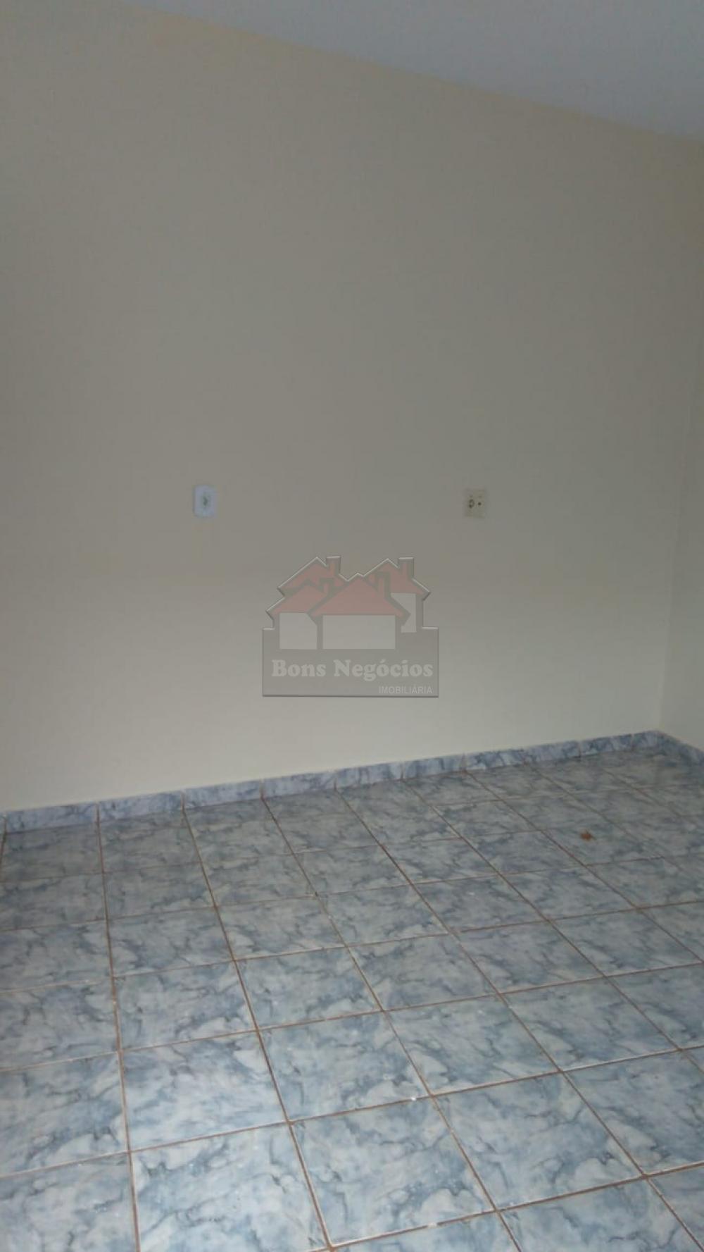 Alugar Casa / Padrão em Ribeirão Preto R$ 1.000,00 - Foto 4