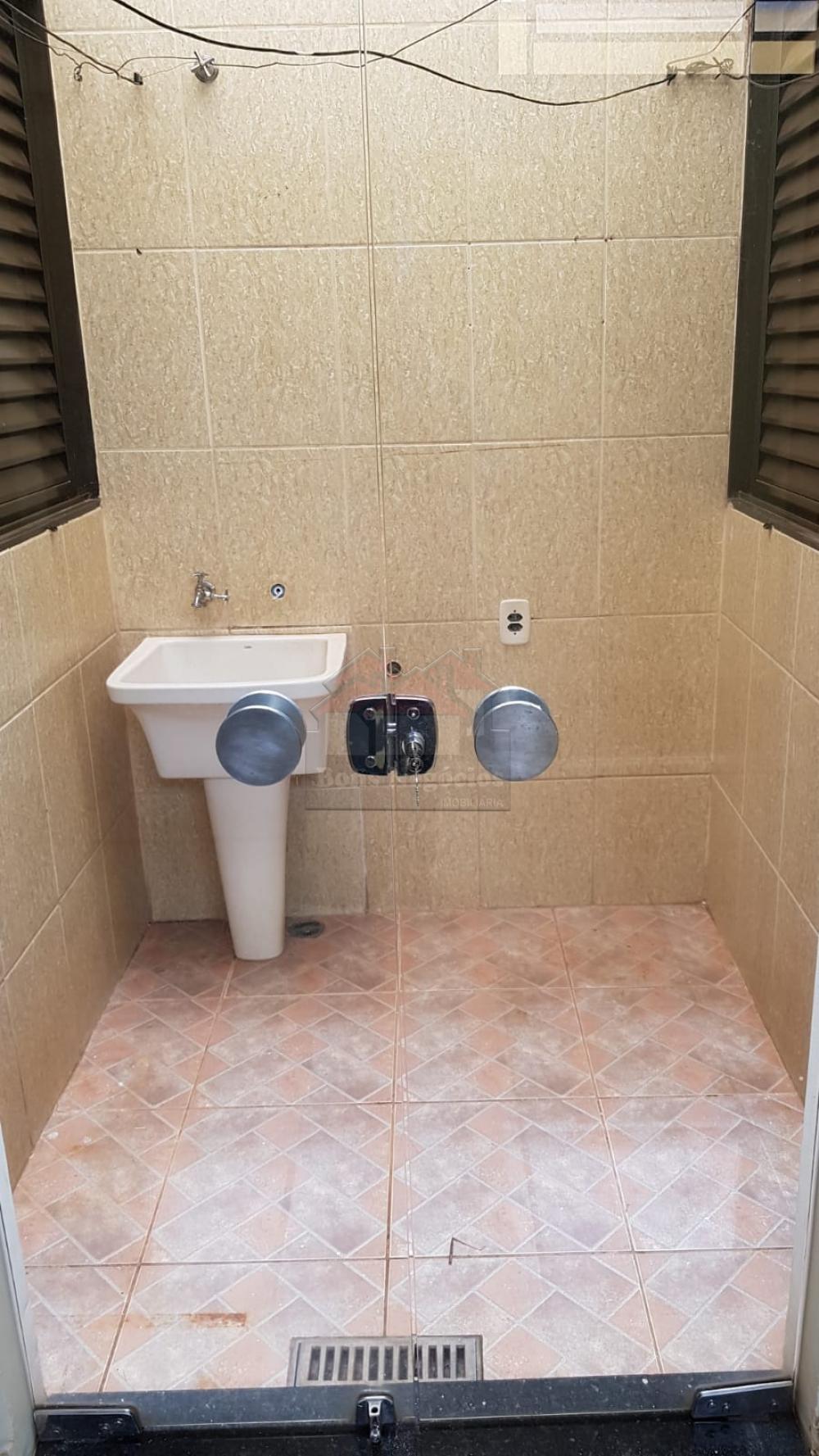 Alugar Casa / Padrão em Ribeirão Preto R$ 800,00 - Foto 7