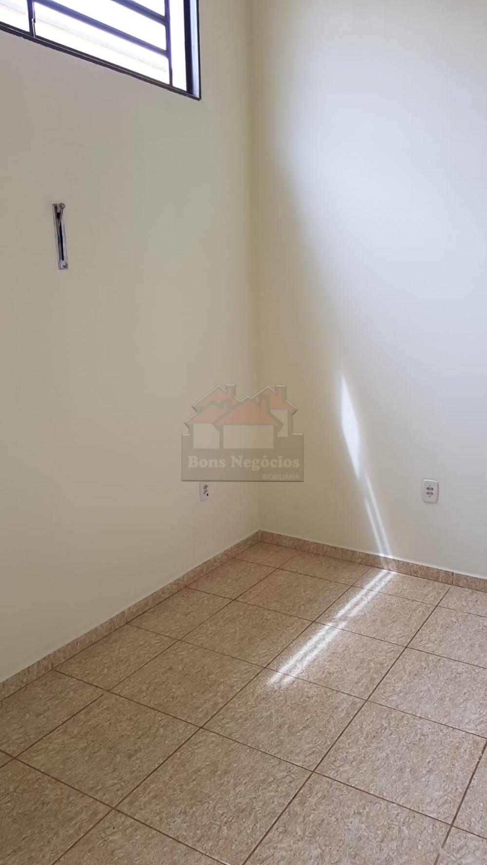 Alugar Casa / Padrão em Ribeirão Preto R$ 800,00 - Foto 12