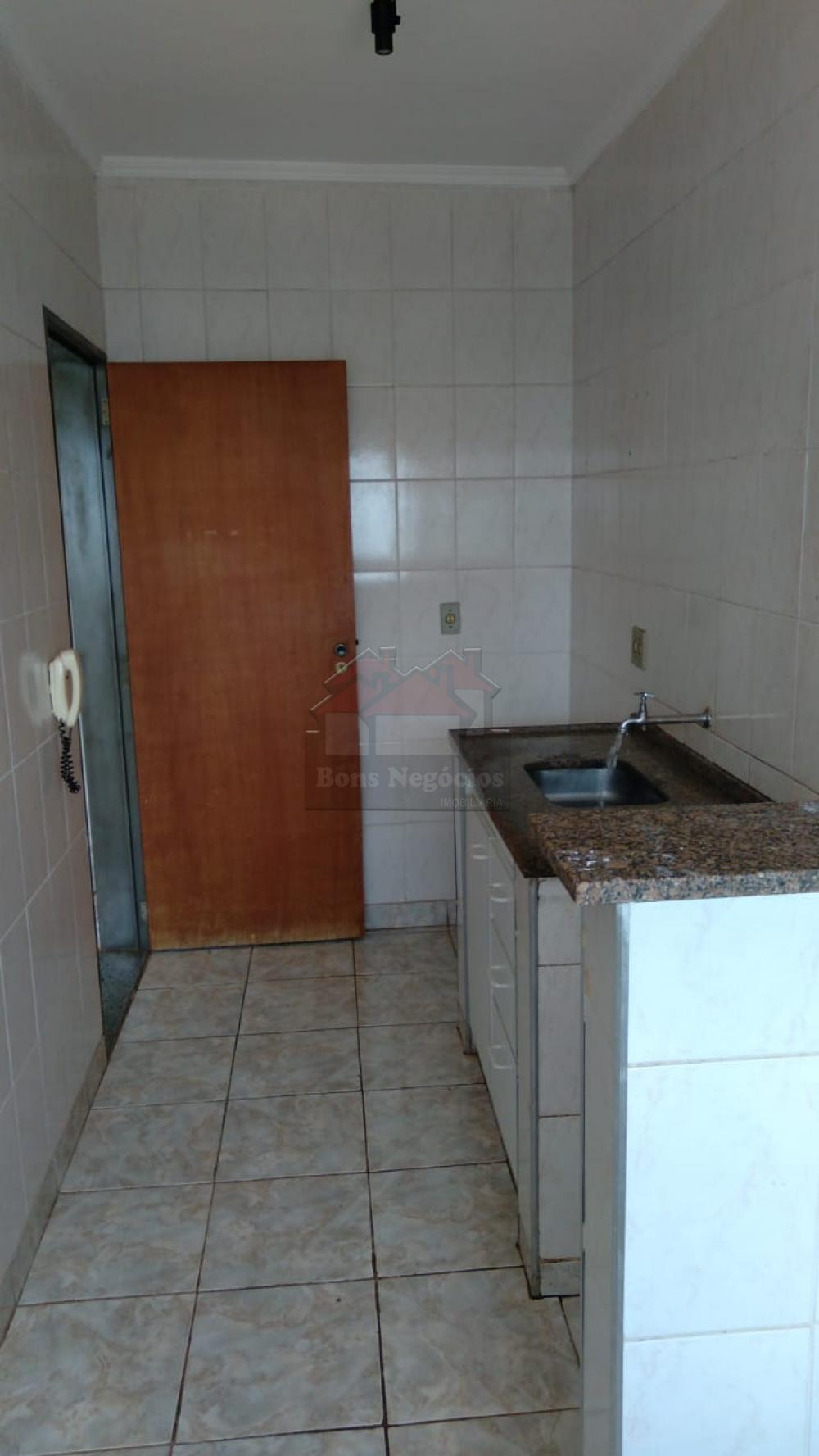 Alugar Apartamento / Padrão em Ribeirão Preto R$ 600,00 - Foto 8