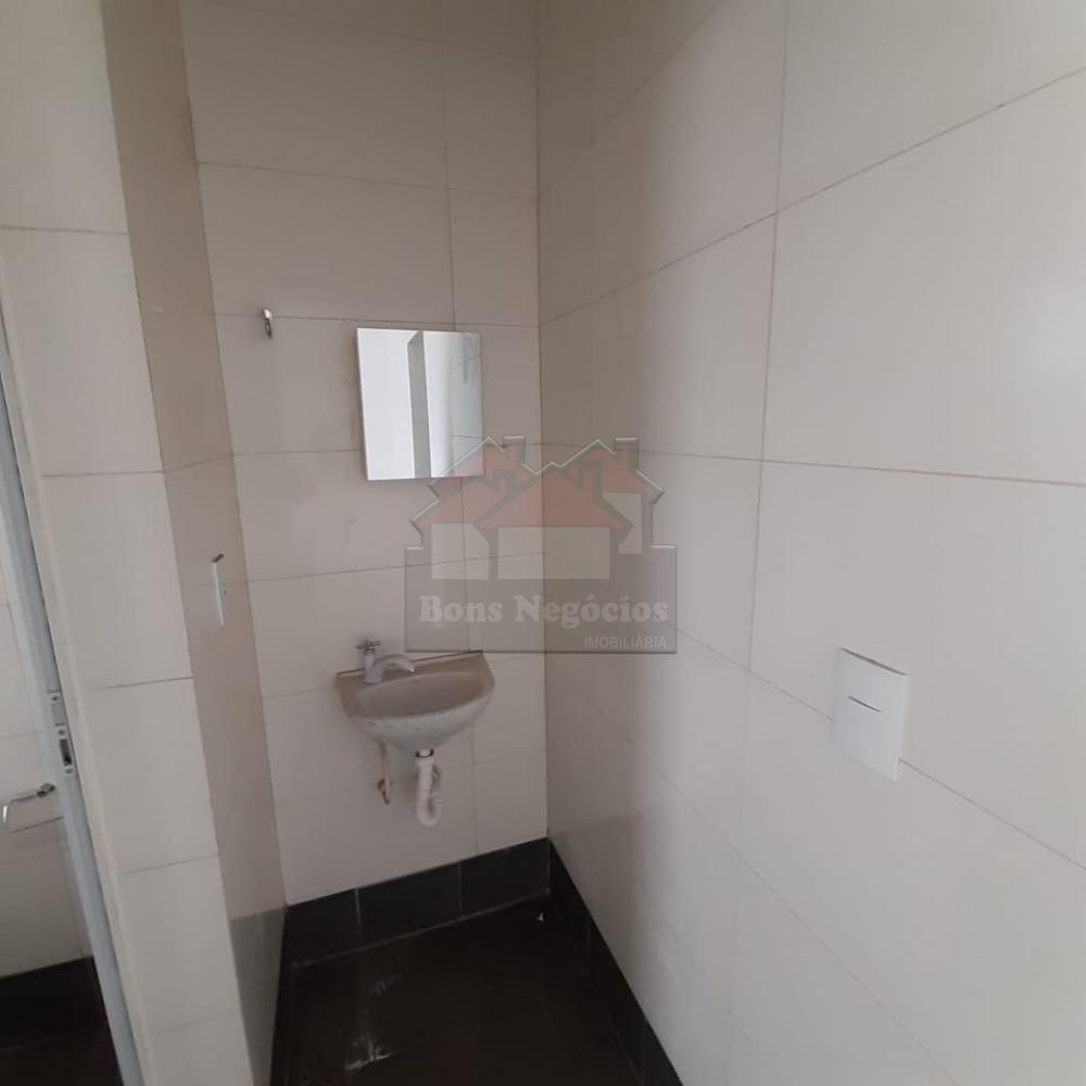 Alugar Casa / Padrão em Ribeirão Preto R$ 850,00 - Foto 8