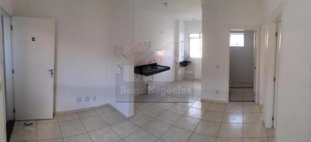Alugar Apartamento / Padrão em Ribeirão Preto R$ 630,00 - Foto 1