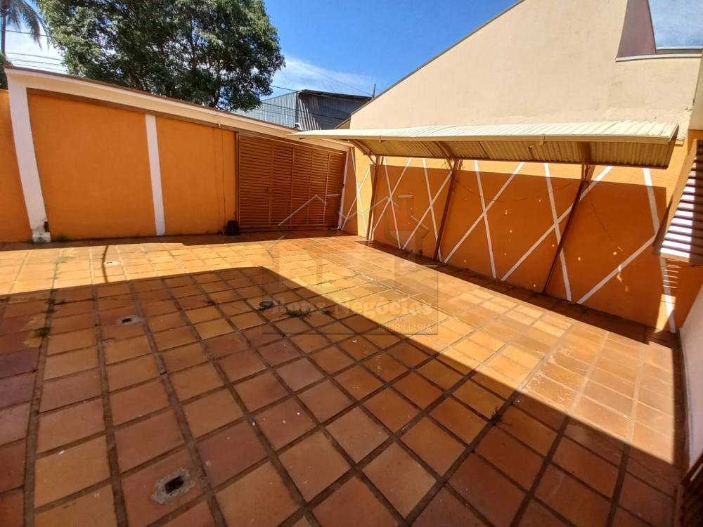 Alugar Casa / Padrão em Ribeirão Preto R$ 2.300,00 - Foto 16