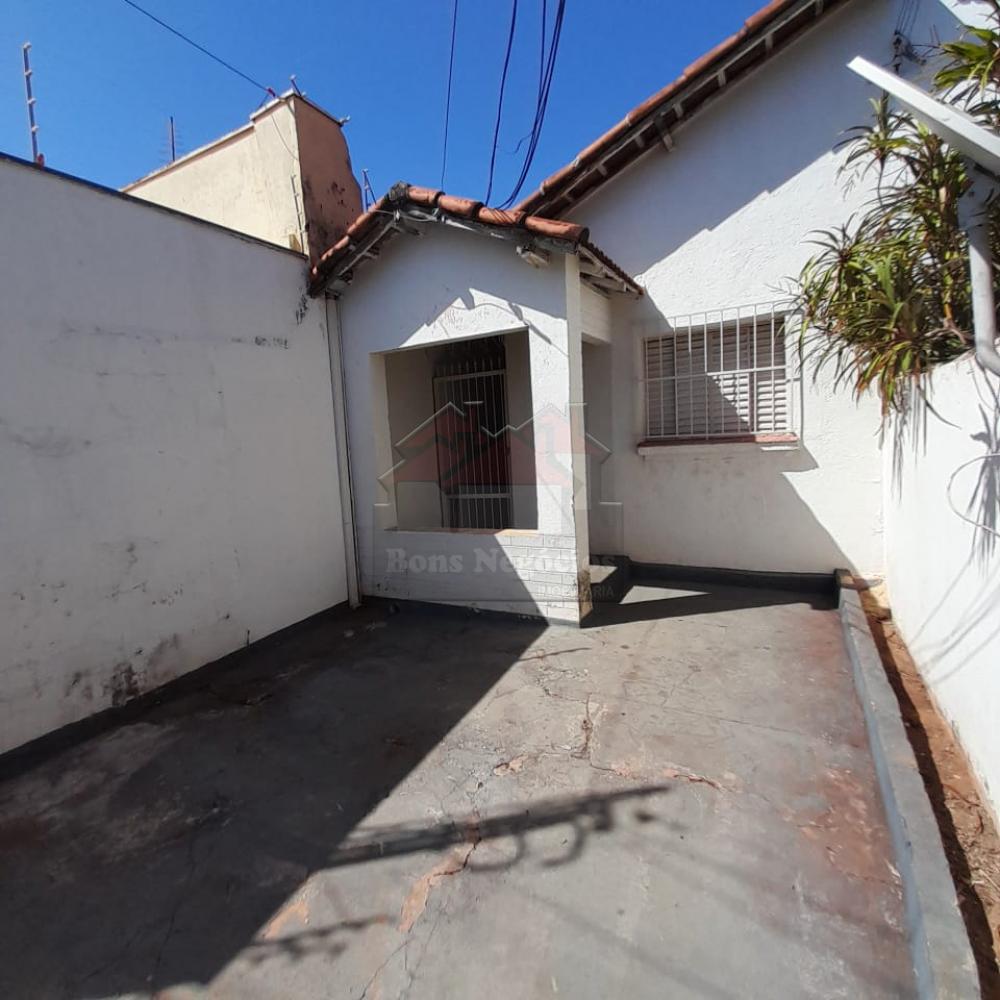 Alugar Casa / Padrão em Ribeirão Preto R$ 650,00 - Foto 2