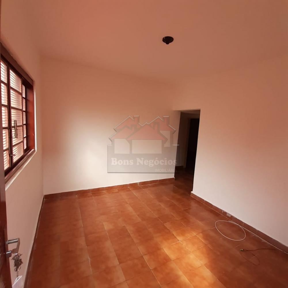 Alugar Casa / Padrão em Ribeirão Preto R$ 850,00 - Foto 8