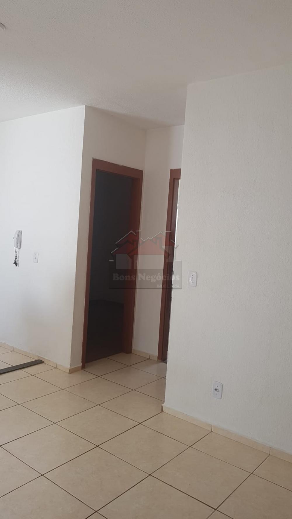 Alugar Apartamento / Padrão em Ribeirão Preto R$ 550,00 - Foto 2