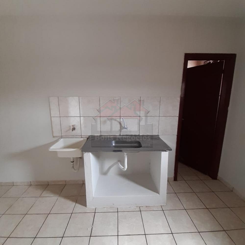 Alugar Apartamento / Kitchnet em Ribeirão Preto R$ 450,00 - Foto 8