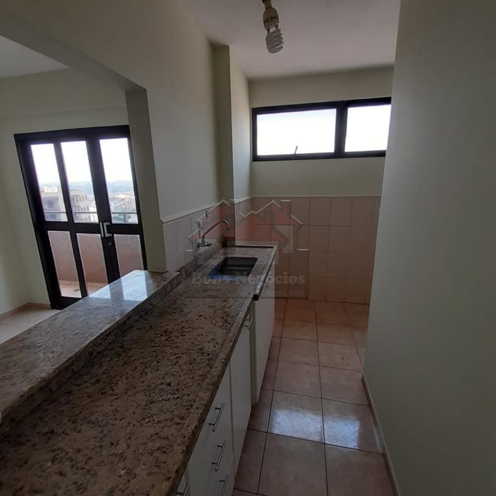 Alugar Apartamento / Padrão em Ribeirão Preto R$ 1.000,00 - Foto 9