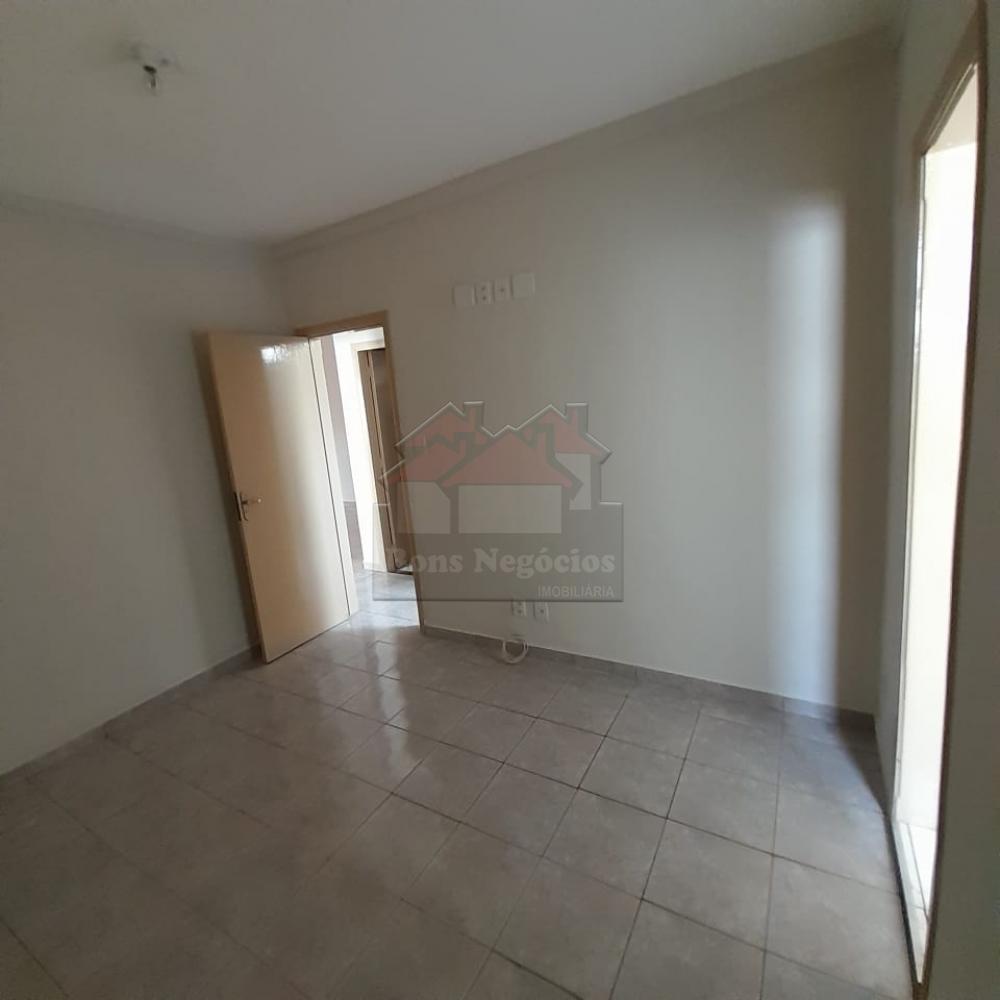 Alugar Casa / Padrão em Ribeirão Preto R$ 800,00 - Foto 11