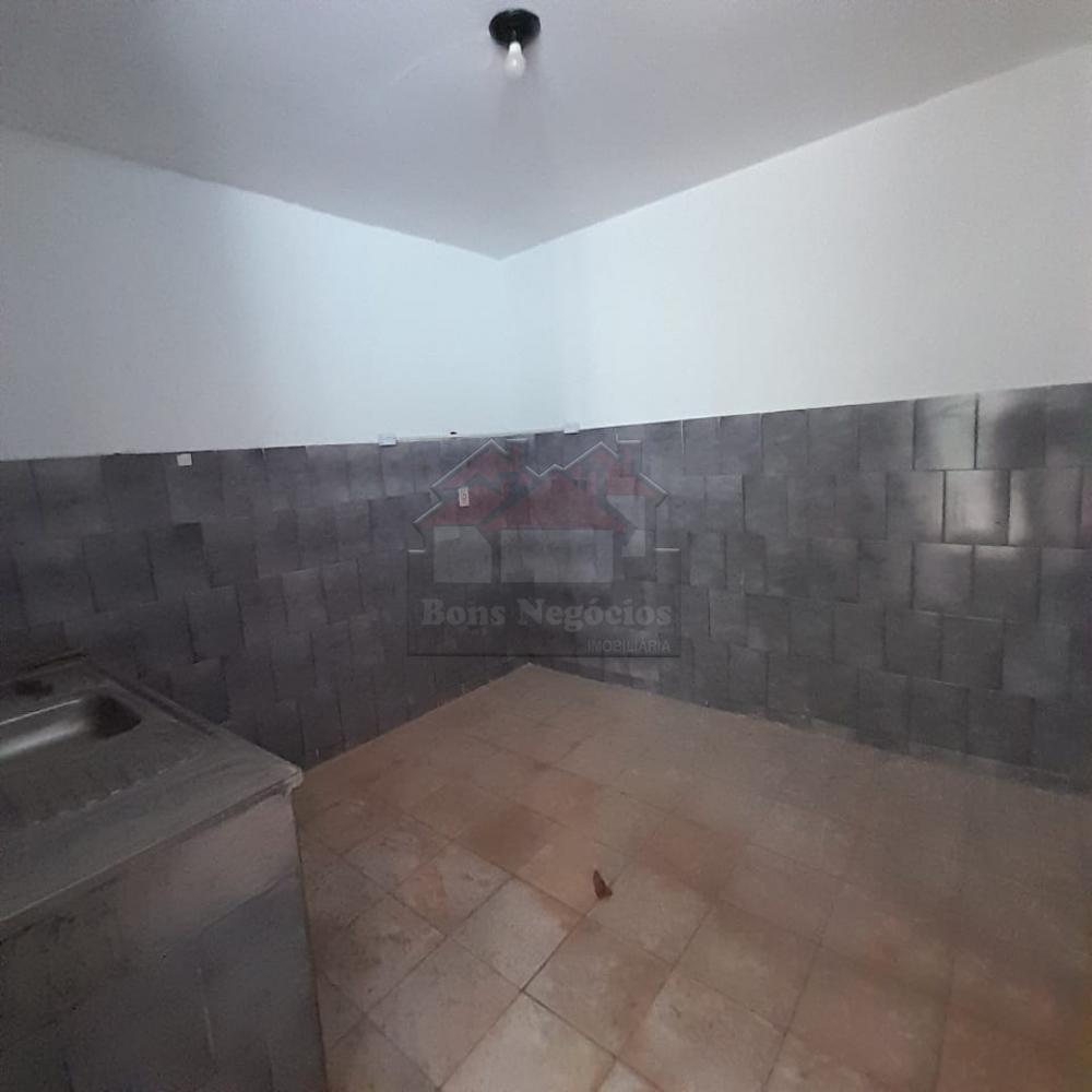 Alugar Casa / Padrão em Ribeirão Preto R$ 600,00 - Foto 11