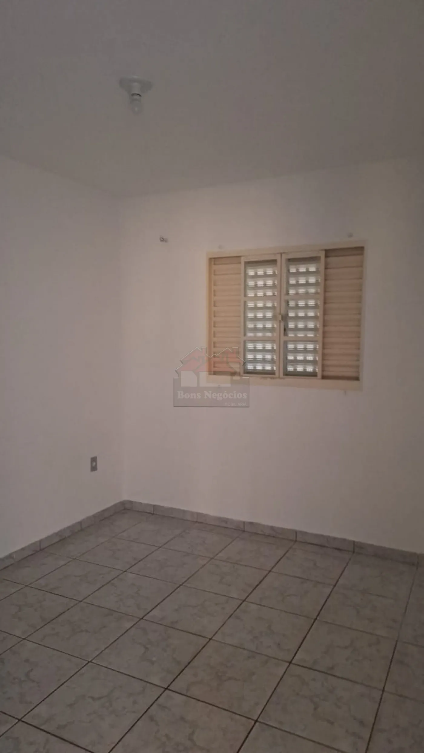 Alugar Casa / Padrão em Ribeirão Preto R$ 1.000,00 - Foto 8