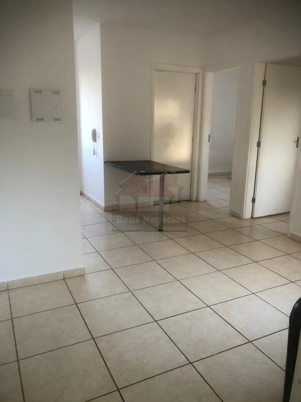 Alugar Apartamento / Padrão em Ribeirão Preto R$ 540,00 - Foto 1