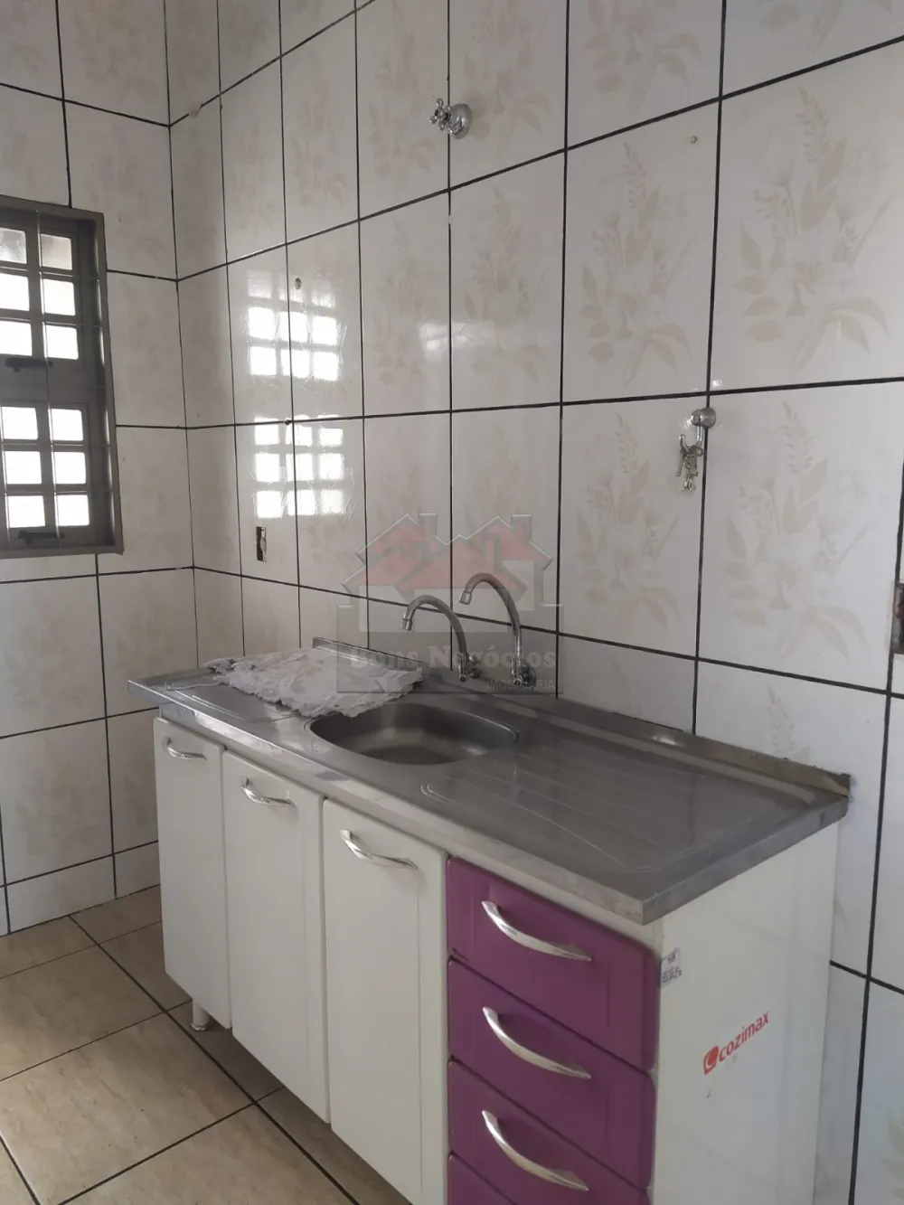 Alugar Casa / Padrão em Ribeirão Preto R$ 1.300,00 - Foto 4