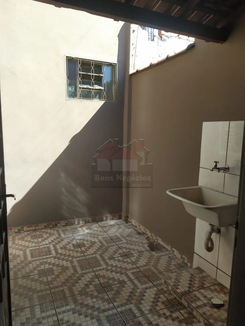 Alugar Casa / Padrão em Ribeirão Preto R$ 1.300,00 - Foto 5