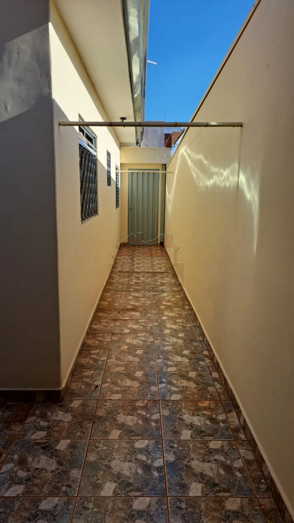 Alugar Casa / Alto Padrão em Ribeirão Preto R$ 1.300,00 - Foto 19