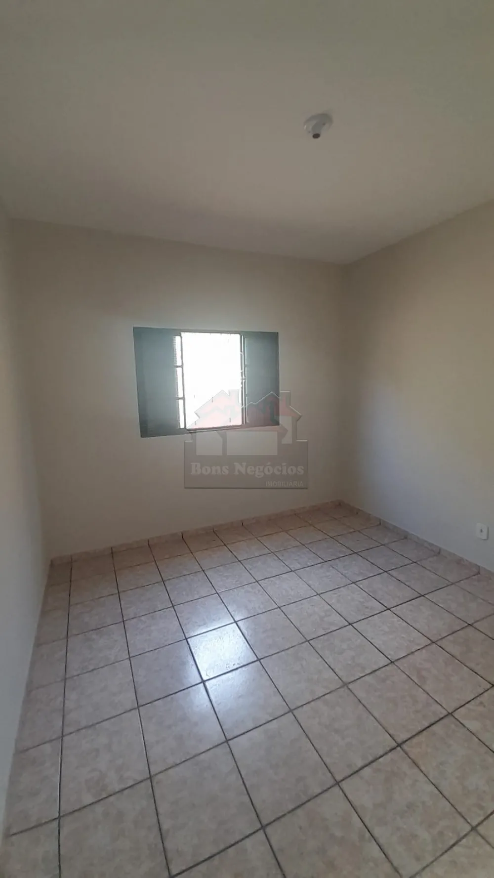 Alugar Casa / Padrão em Ribeirão Preto R$ 900,00 - Foto 4