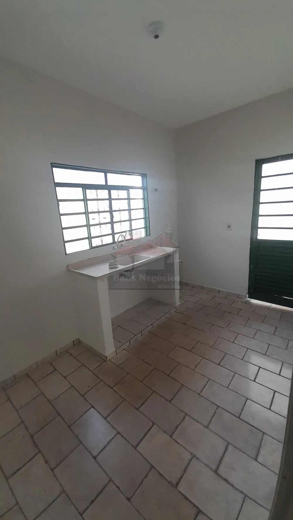 Alugar Casa / Padrão em Ribeirão Preto R$ 900,00 - Foto 6