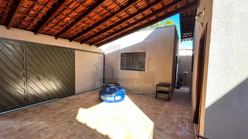 Alugar Casa / Padrão em Ribeirão Preto R$ 2.000,00 - Foto 2