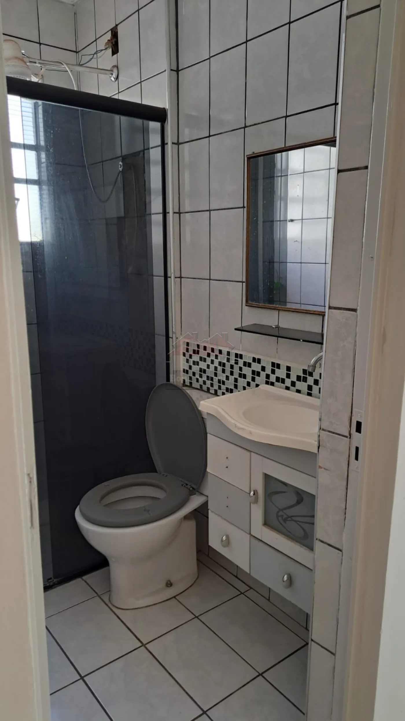 Alugar Apartamento / Padrão em Ribeirão Preto R$ 650,00 - Foto 14