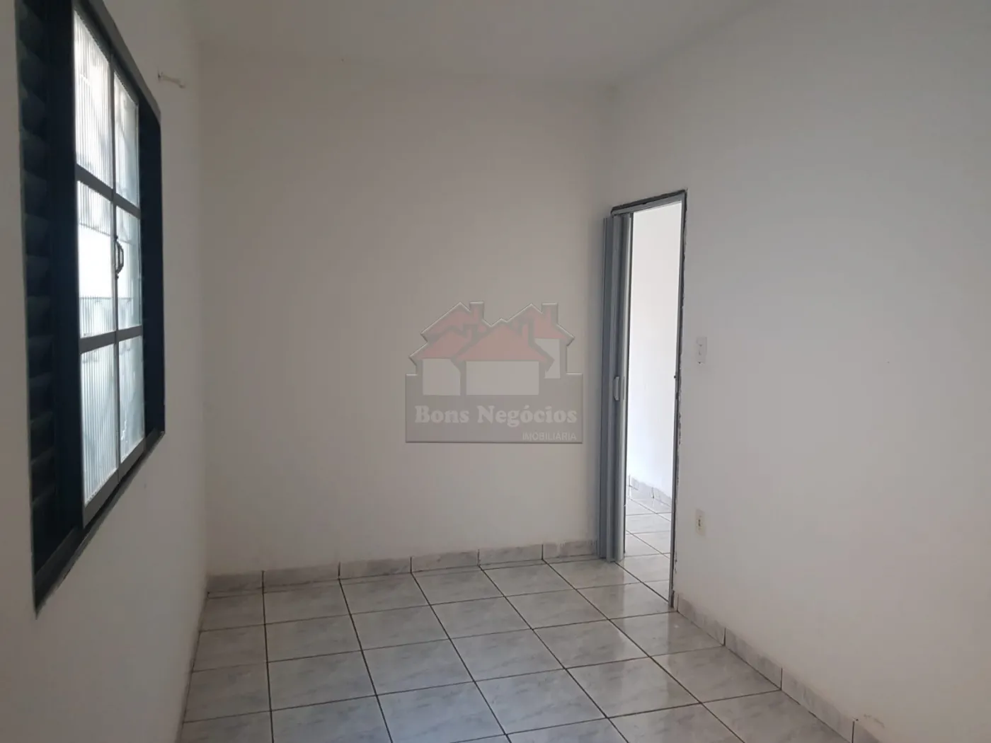 Alugar Casa / Padrão em Ribeirão Preto R$ 850,00 - Foto 5