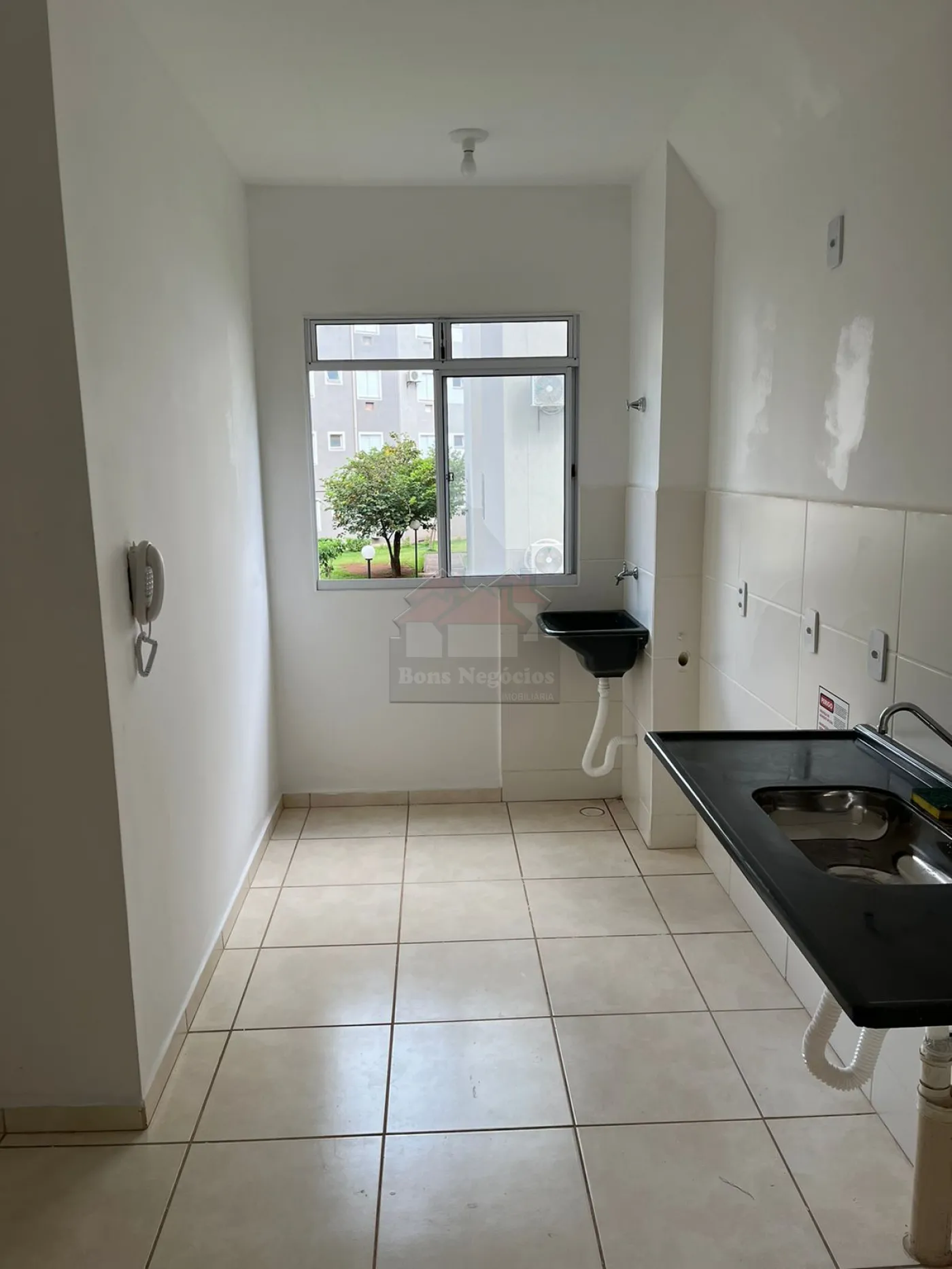 Alugar Apartamento / Padrão em Ribeirão Preto R$ 750,00 - Foto 3