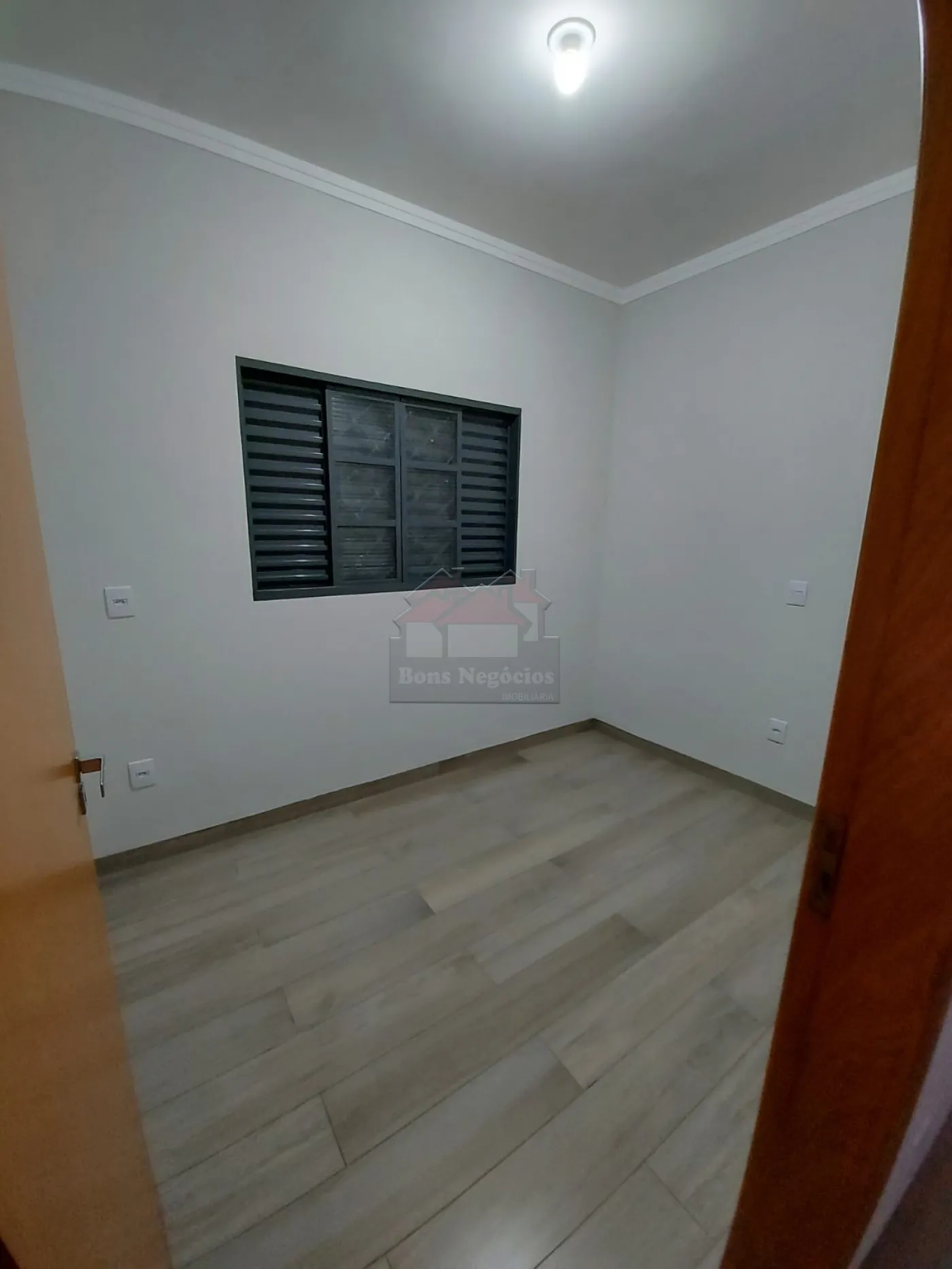 Alugar Casa / Padrão em Ribeirão Preto R$ 1.500,00 - Foto 9